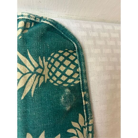 Kavu wallet green pineapples 8x4" (minor fading) - Picture 5 of 5